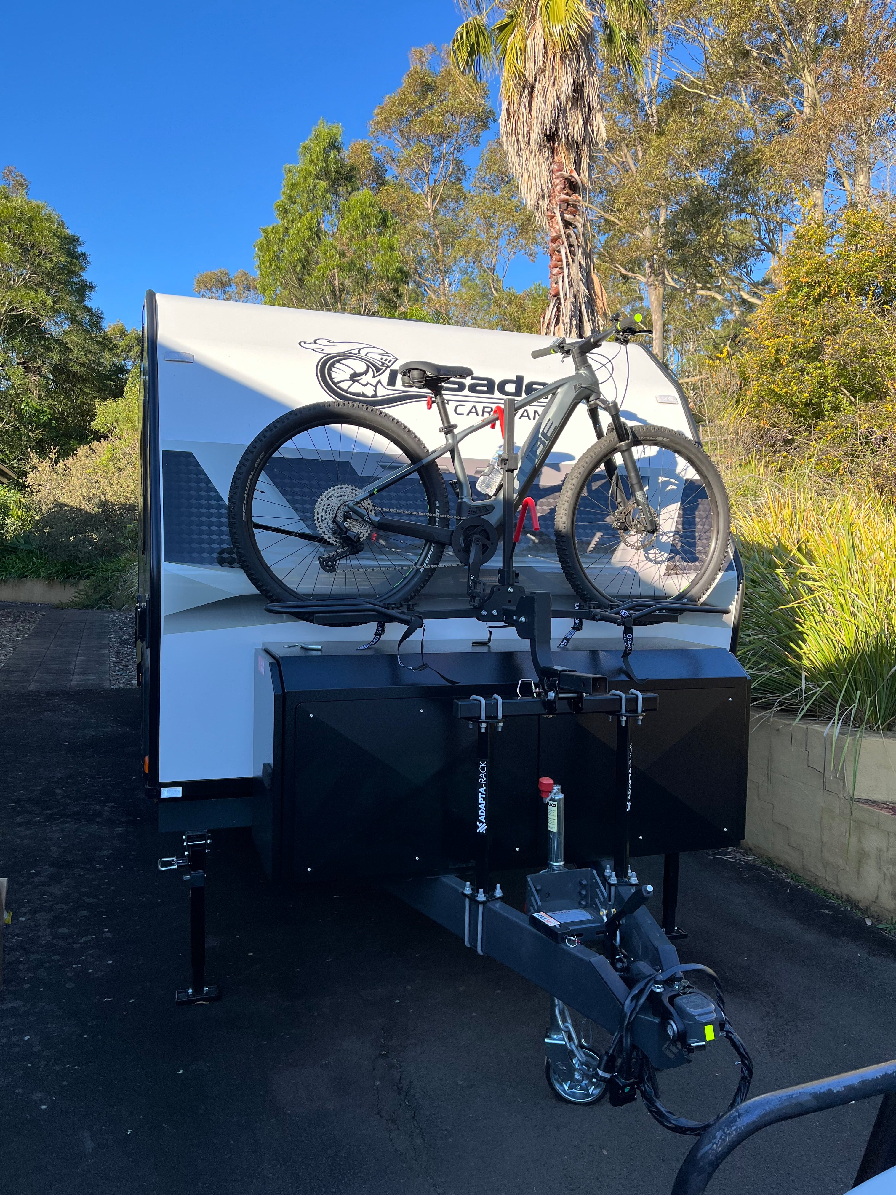 Tilting Hitch ADAPTA-Rack