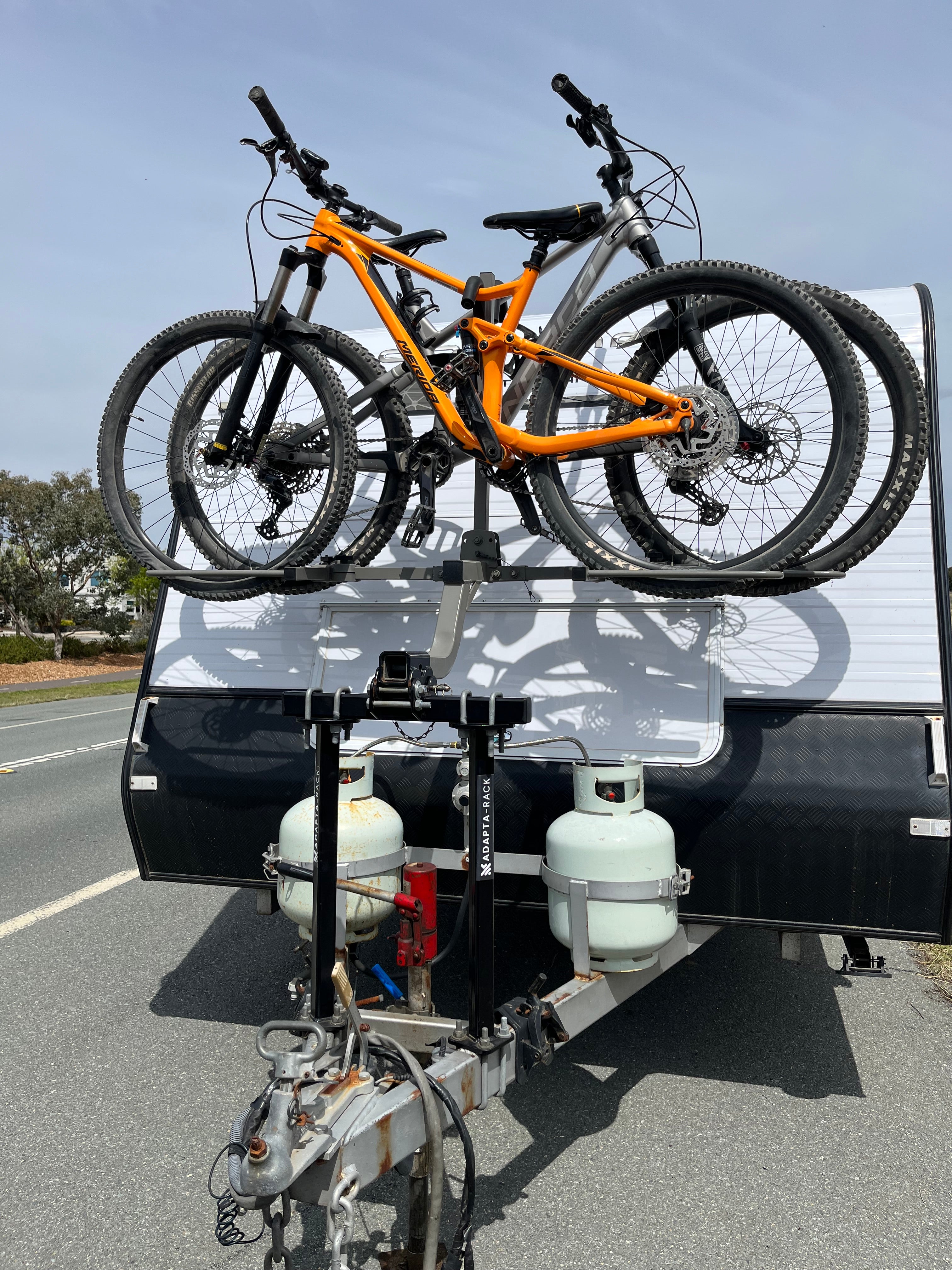 Tilting Hitch ADAPTA-Rack